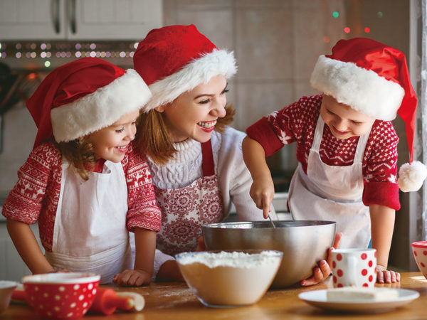 子供と一緒に料理を楽しもう！ クリスマスにおすすめ「ドデカシュトレン」の作り方