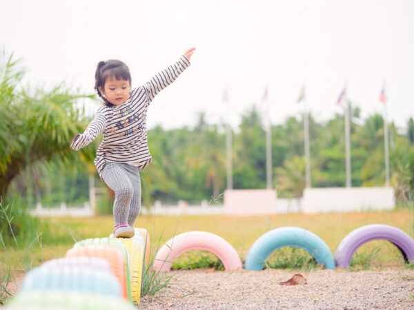 外遊び減少は発育にリスク!? 子供の運動不足が気になるパパママにおすすめの遊び方