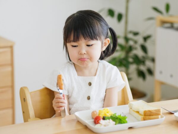 子どもの野菜嫌い＆気になる食事マナー「イライラせずに解決できる」親の対応方法