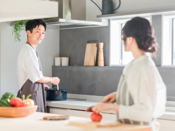 幸福度が高い子育て夫婦が実践している「共育て」のコツとは|パパ・ママ1,000人調査